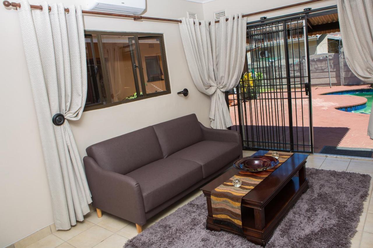 Dyna Guest House Durban Esterno foto
